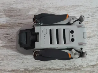 DJI Mini 2 SE Fly More Combo