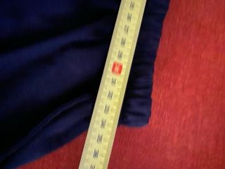 Falda negra asimétrica con cremalleras