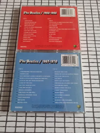 CDs The Beatles 1967-1970 & 1962-1966 azul y rojo