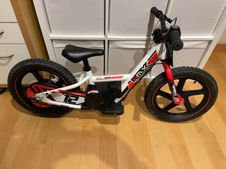Bici equilibrio eléctrica 16” 4mx