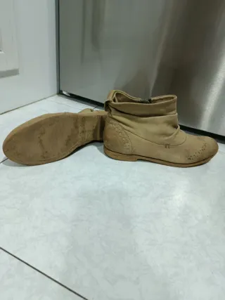 Botines beige mujer