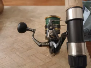 Caña de pescar y carrete