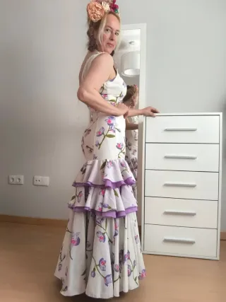 Vestido Flamenca Flores Moradas