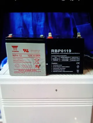 Batería Yuasa NP4-12 12V 4.0Ah las dos 20€