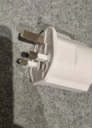 3 Adaptadores Enchufe UK