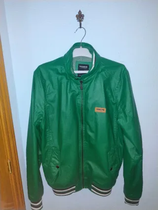 Chaqueta Pull&Bear verde Talla M