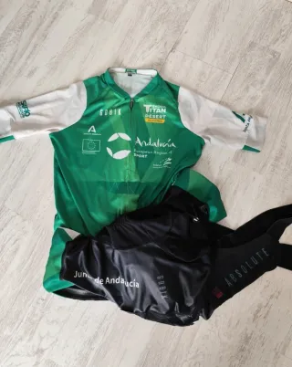 Maillot y culote ciclismo Gobik Andalucía