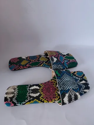 Sandalias de chica N°42 de pala.