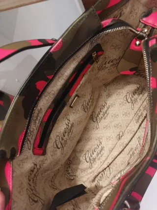 Bolso Guess Camuflaje
