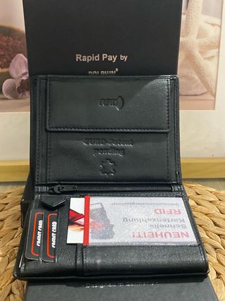 Cartera de piel negra Dolphin