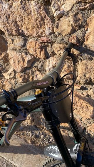 Commencal Supreme V4.2 Ohlins