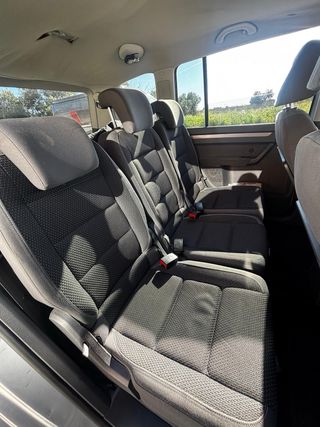 Volkswagen Touran 2011