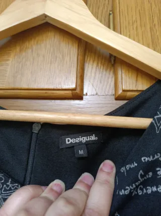 Vestido negro y gris con estampado