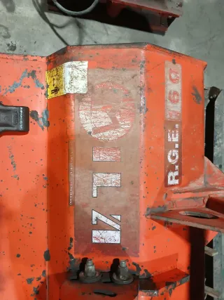 Mila RGE 160: Moladora de rama y piedra