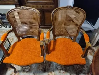 Dos sillas clásicas vintage