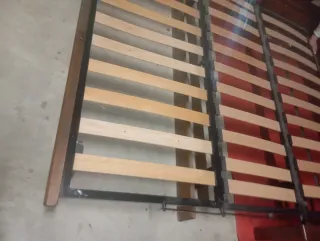 Divano letto in legno marrone