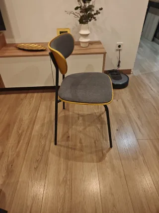 Mesa redonda de madera