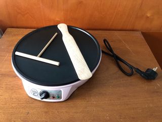 Crepera eléctrica BESTRON con accesorios