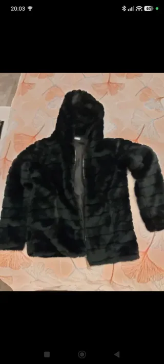 Pelliccia sintetica nera