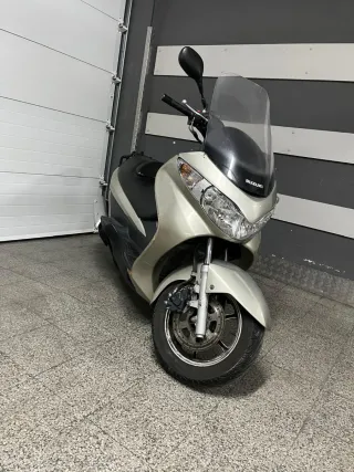 Suzuki Burgman 125