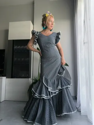 Vestido Flamenco Negro y Blanco
