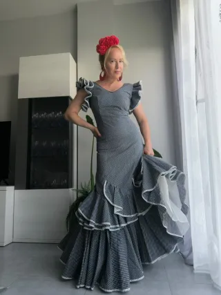 Vestido Flamenco Negro y Blanco