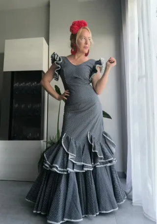 Vestido Flamenco Negro y Blanco