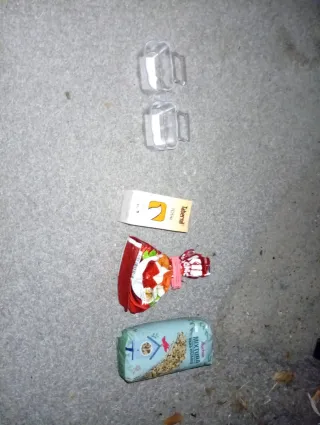 Jaula para pájaros negra