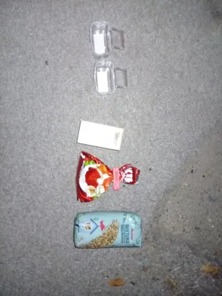 Jaula para pájaros negra