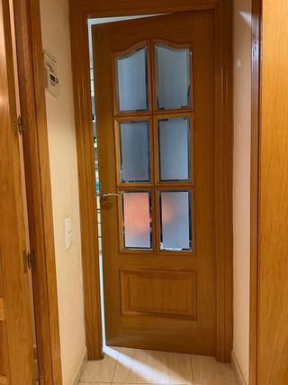 Puerta Roble Natural con Cristales