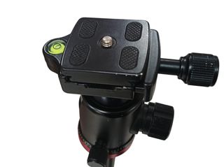 TRIPODE ZOMEI M8 CON FUNDA