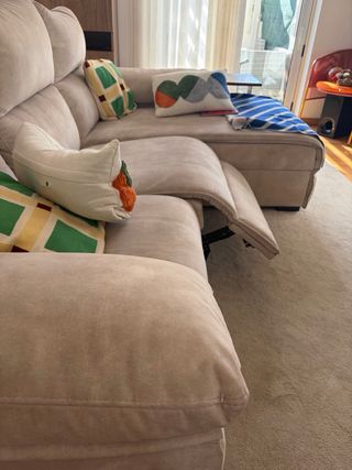 Sofá chaise longue bege