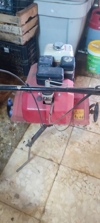 Motocultor Honda Rojo