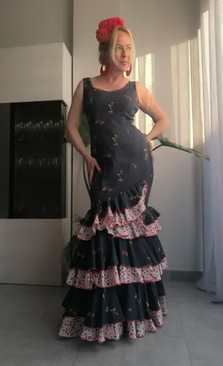 Vestido Flamenca Azul con Flores Rosas