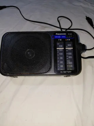 Radio Panasonic RF-2400 AM/FM Portátil