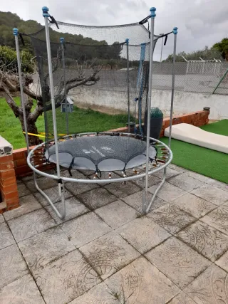 Cama elástica infantil con red de seguridad