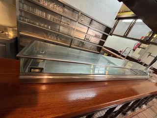 Vitrina expositora tapas refrigerada