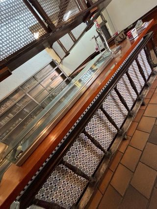 Vitrina expositora tapas refrigerada