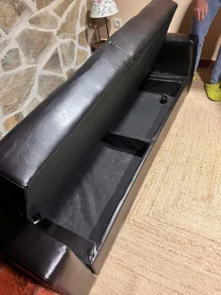 Sofá Cama Piel Negro y Puf