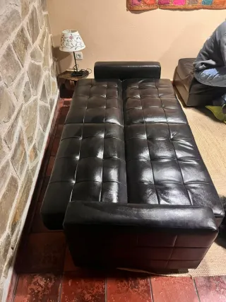 Sofá Cama Piel Negro y Puf