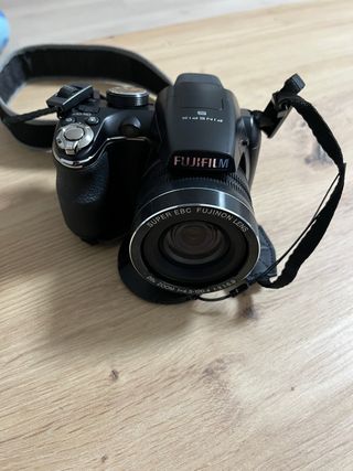 Cámara de fotos Fujifilm Finepix S 4430 semireflex