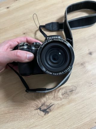 Cámara de fotos Fujifilm Finepix S 4430 semireflex