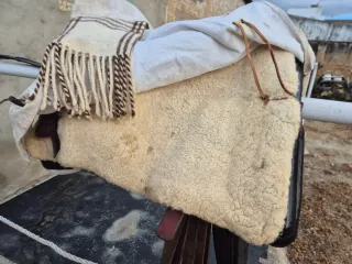 Montura Vaquera Rebajada Cañoneras por Casa Vidal.