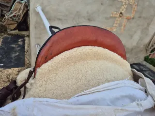 Montura Vaquera Rebajada Cañoneras por Casa Vidal.