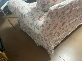 Sofá Ikea floral tela multicolor