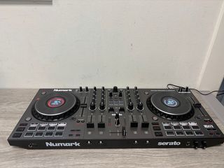 Numark NS4FX Controladora DJ 4 Canales