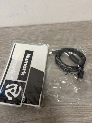 Numark NS4FX Controladora DJ 4 Canales