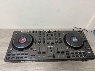 Numark NS4FX Controladora DJ 4 Canales