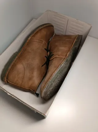 Botas de ante marrones