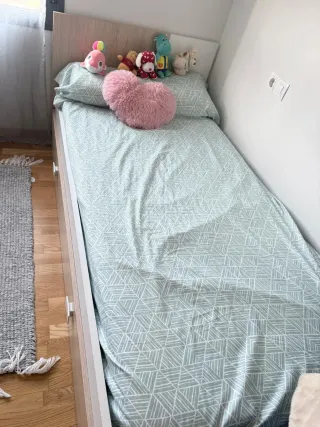 Cama de 93cm  por 190cm
